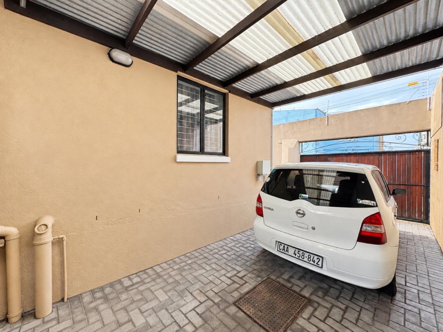 3 Bedroom Property for Sale in Woodstock Western Cape